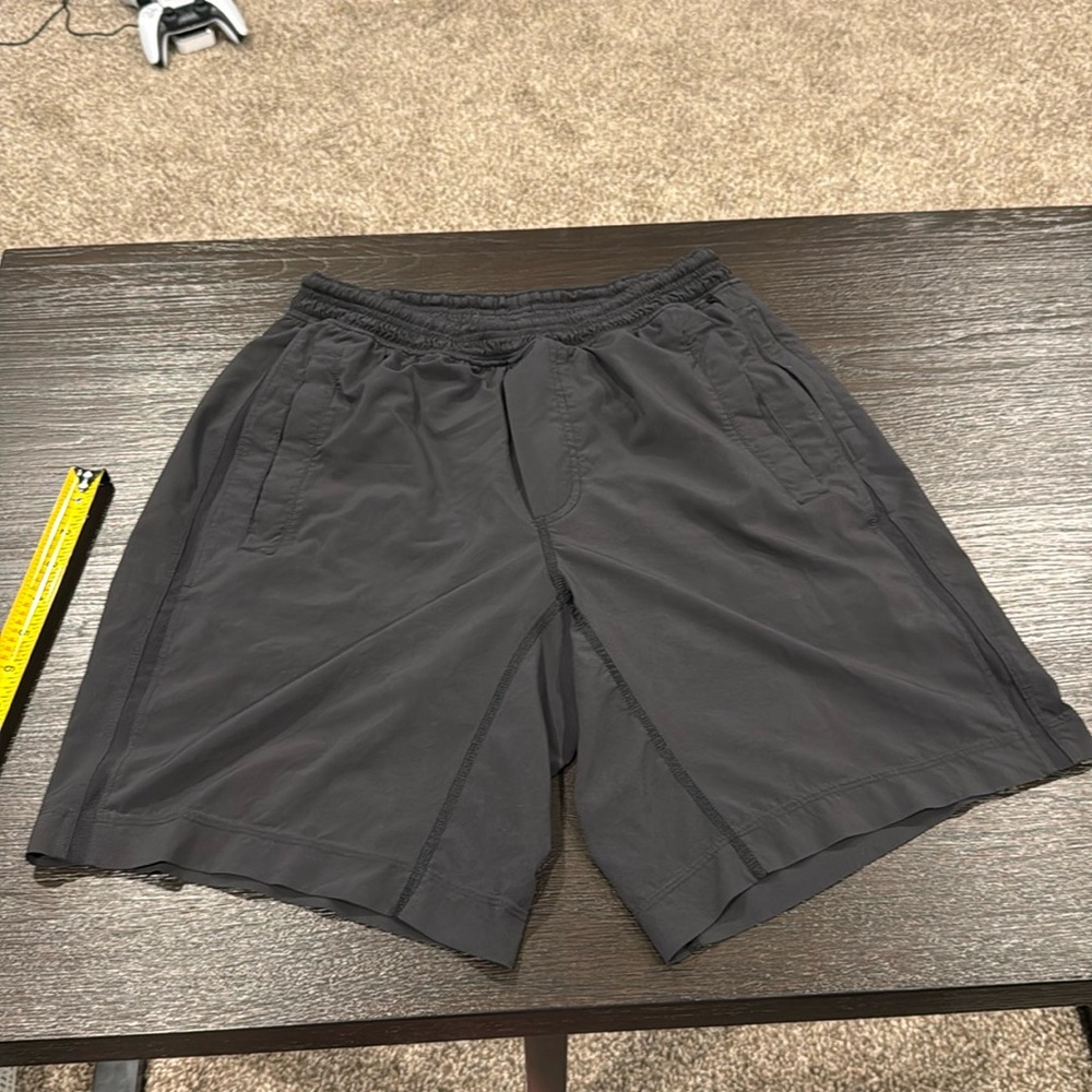 Lululemon Men’s Medium Pace Breaker Lined 9” Black